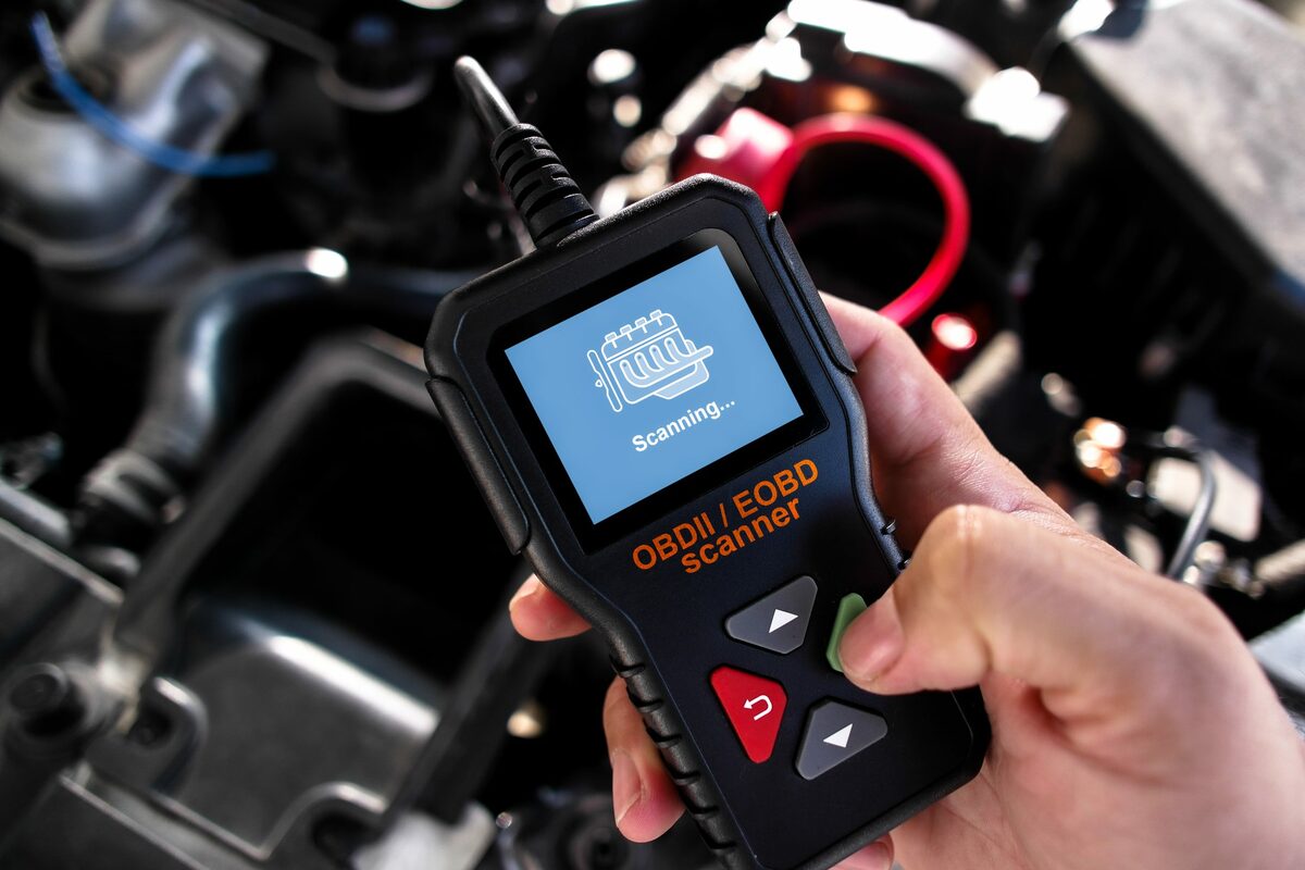 Diagnostyka OBD2 w kamperze - jak samodzielnie czytać błędy silnika