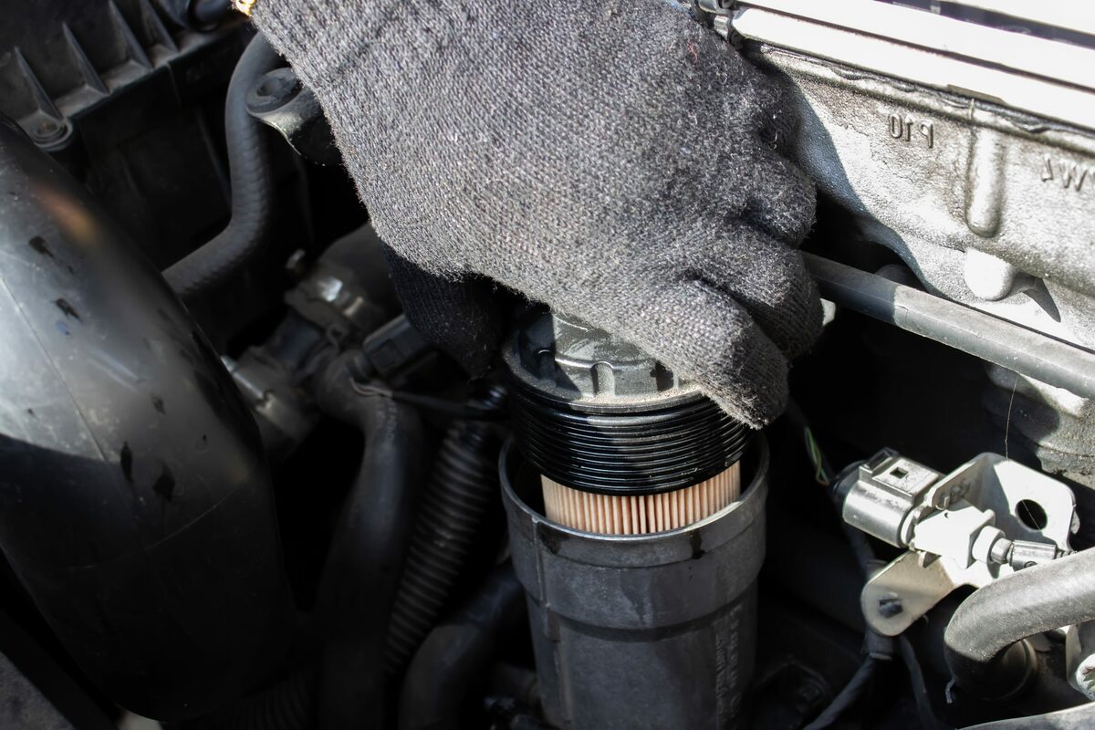 Filtr cząstek stałych DPF i układ wydechowy silnika diesel