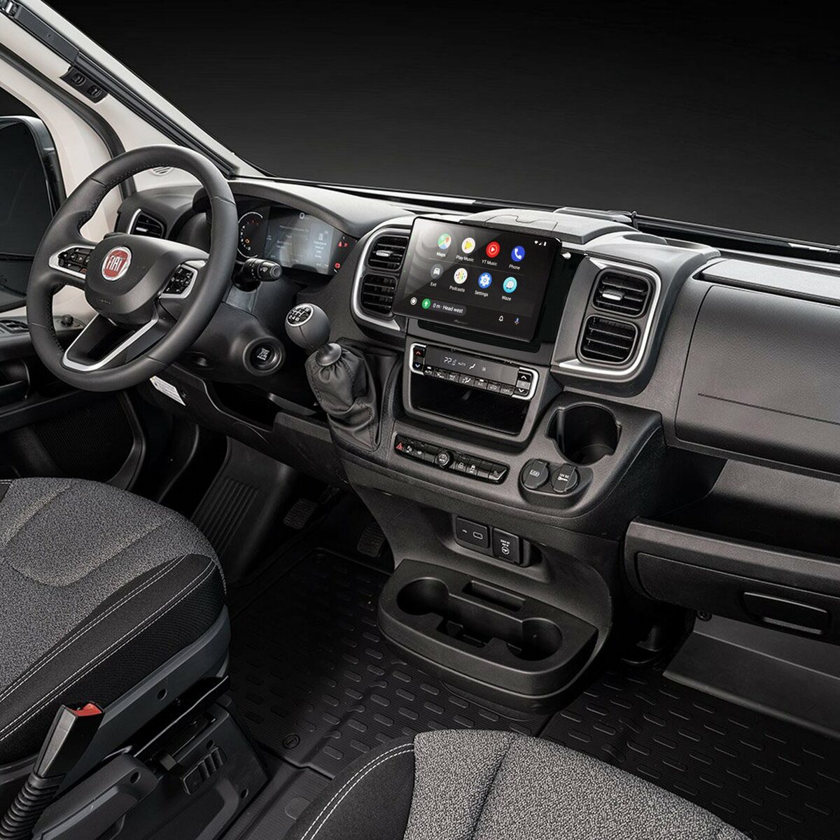 Pioneer SPH-EVO98 w Transicie: duży ekran i nawigacja dla kampera