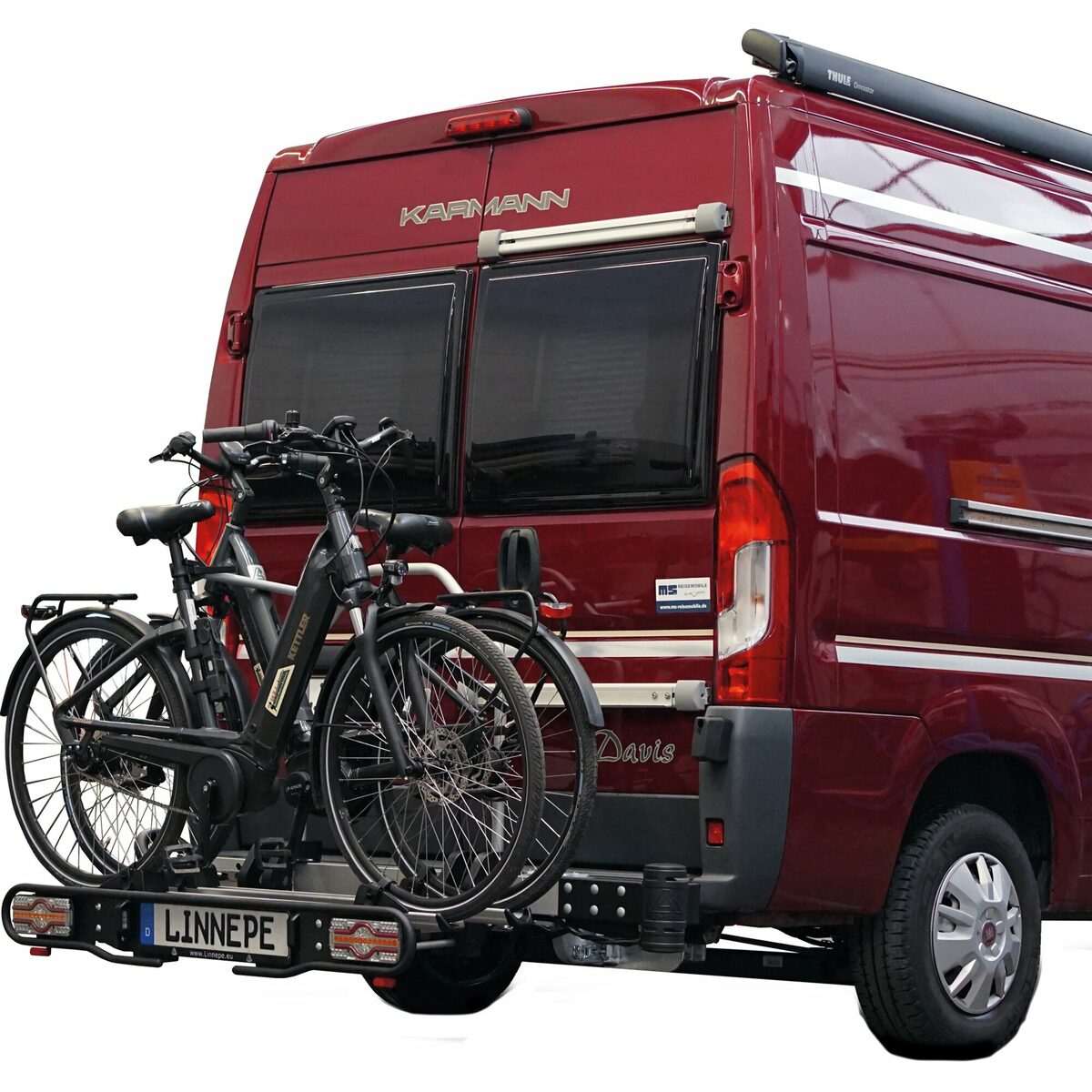 Linnepe GiroVan do Ducato: obrotowy bagażnik na e-bike’i bez blokowania drzwi