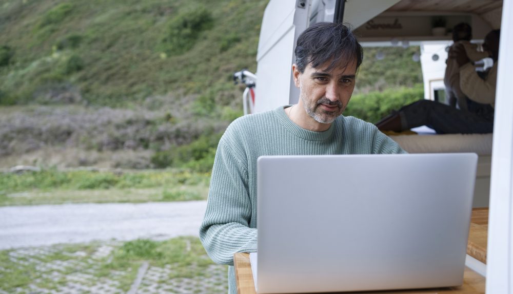 Praca zdalna z kampera