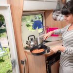 Kuchenka gazowa do kampera - bezpieczne gotowanie w podróży