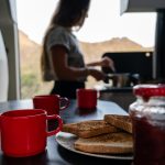 Kawa i herbata w kamperze - sposoby parzenia w trasie