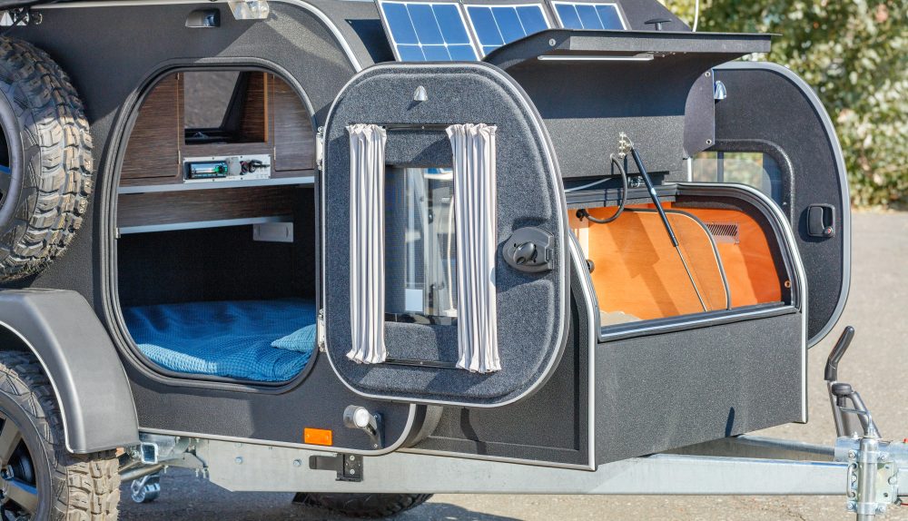 Schemat instalacji hybrydowej solar + alternator + 230V w kamperze