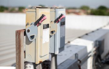Podłączenie shore power 230V - automatyka przełączania w kamperze