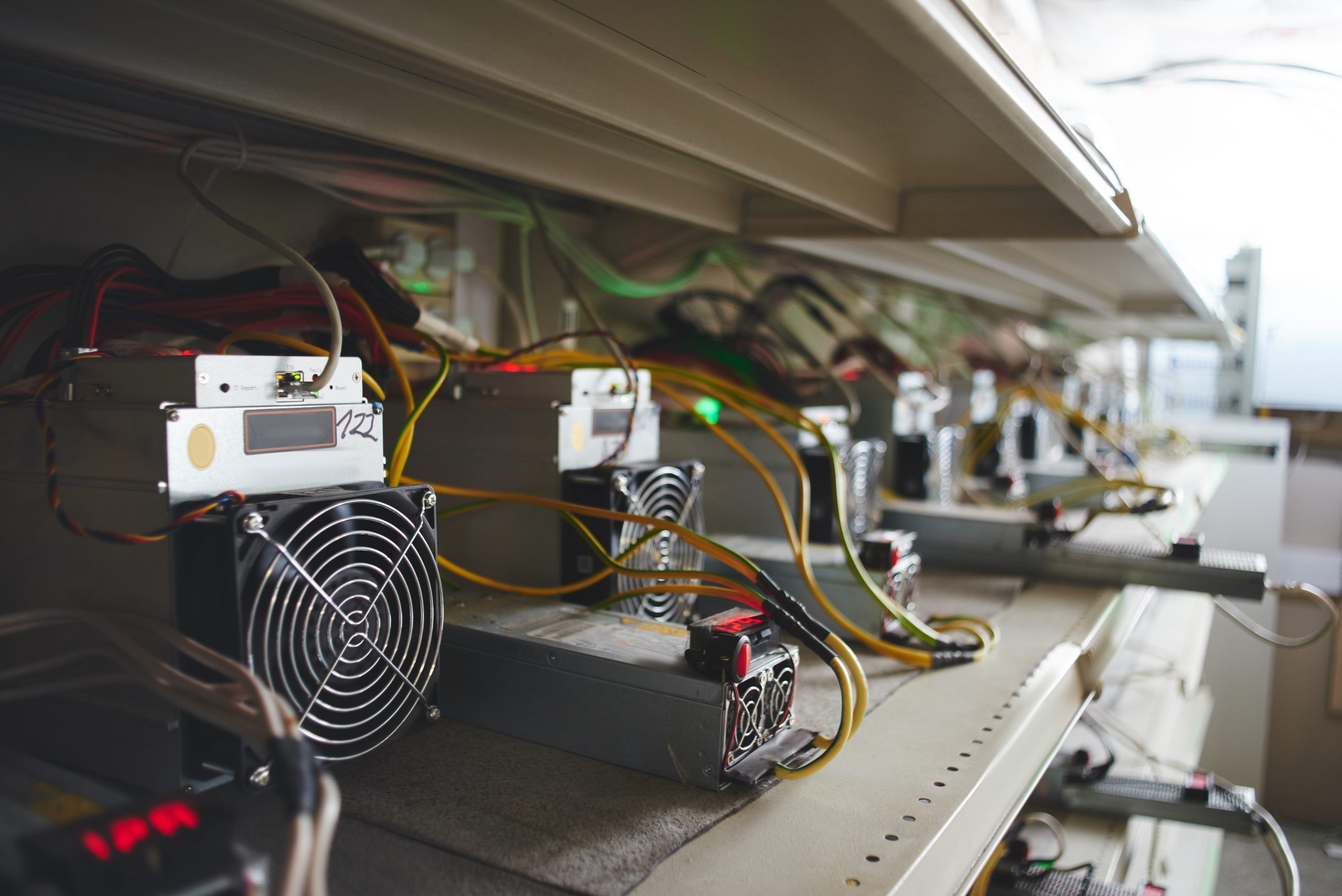 Instalacja elektryczna z akumulatorami litowymi w kamperze